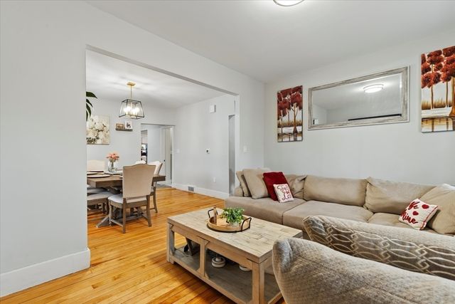 1 Ralph Ave, Worcester, MA 01604