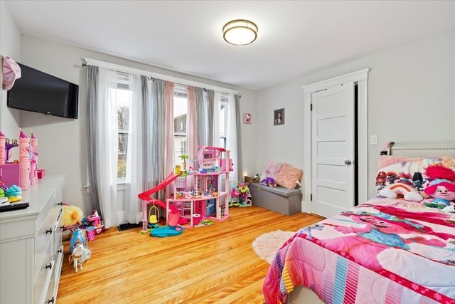 1 Ralph Ave, Worcester, MA 01604