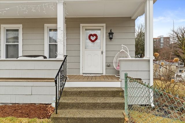 1 Ralph Ave, Worcester, MA 01604