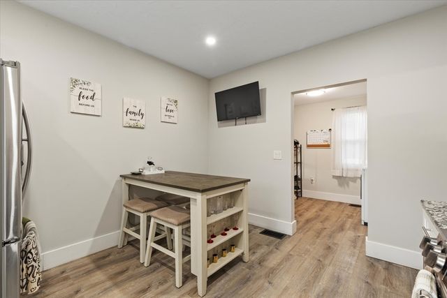 1 Ralph Ave, Worcester, MA 01604