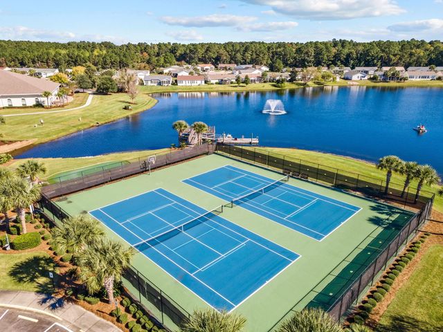 1004 Greencrest Ct., Conway, SC 29526