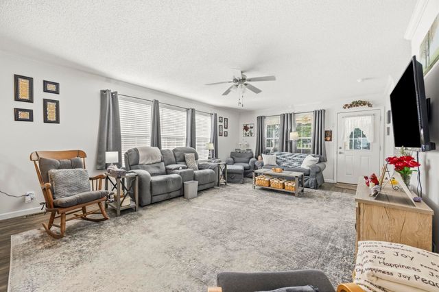 1004 Greencrest Ct., Conway, SC 29526