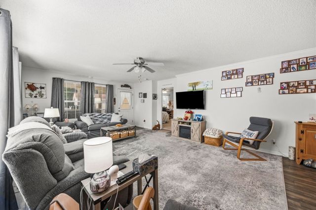 1004 Greencrest Ct., Conway, SC 29526
