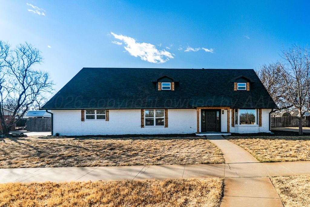 2414 14th Avenue, Canyon, TX 79015