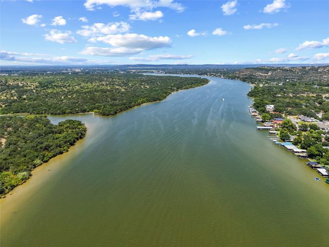 410 CR 136B, Kingsland, TX 78639