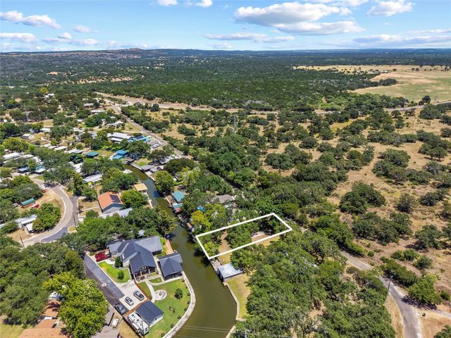 410 CR 136B, Kingsland, TX 78639