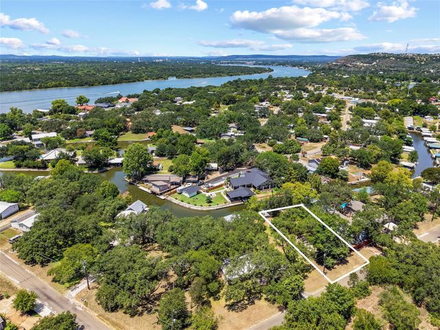 410 CR 136B, Kingsland, TX 78639