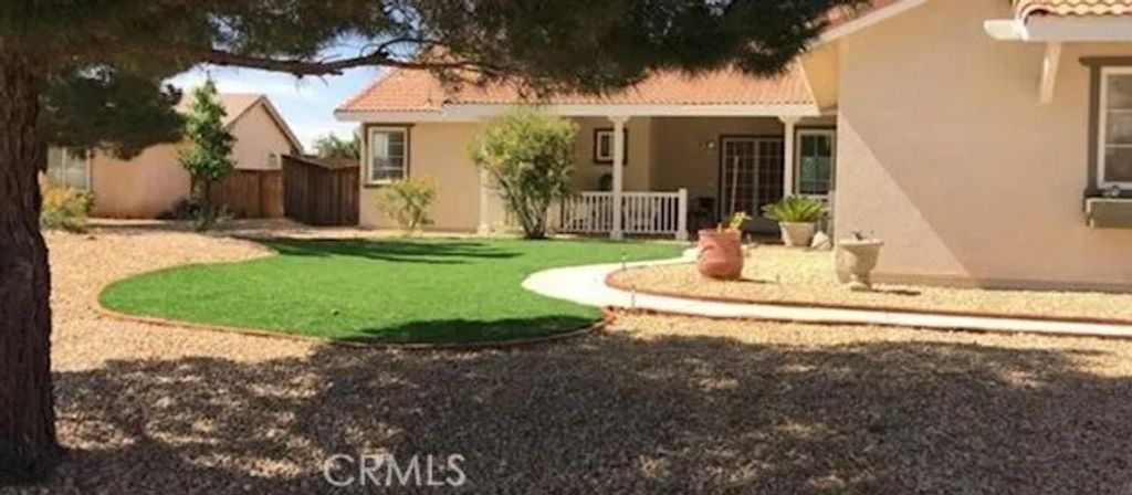 22534 High Vista Place, Apple Valley, CA 92307