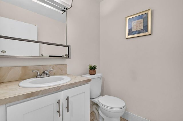 5181 LAKEFRONT Boulevard B, Delray Beach, FL 33484