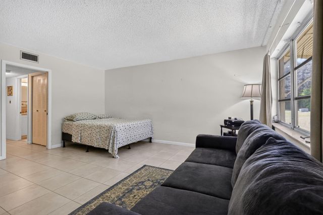 5181 LAKEFRONT Boulevard B, Delray Beach, FL 33484