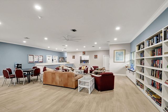 5181 LAKEFRONT Boulevard B, Delray Beach, FL 33484