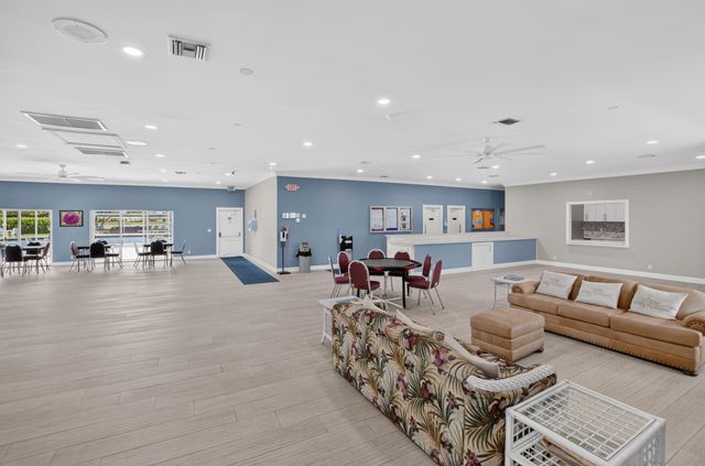 5181 LAKEFRONT Boulevard B, Delray Beach, FL 33484