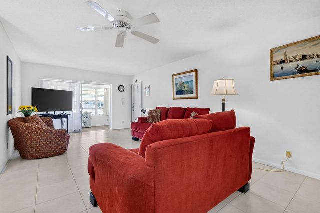 5181 LAKEFRONT Boulevard B, Delray Beach, FL 33484