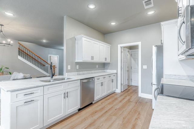 4725 Edgemont Dr, Jonesboro, AR 72405