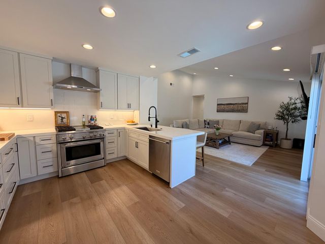 2222 Thurton Dr, Roseville, CA 95747