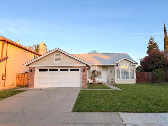 2222 Thurton Dr, Roseville, CA 95747