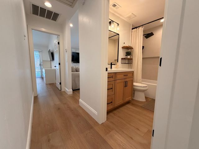 2222 Thurton Dr, Roseville, CA 95747