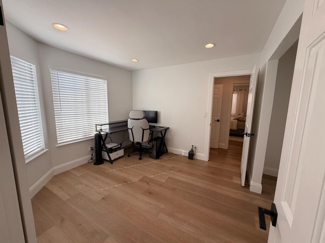 2222 Thurton Dr, Roseville, CA 95747