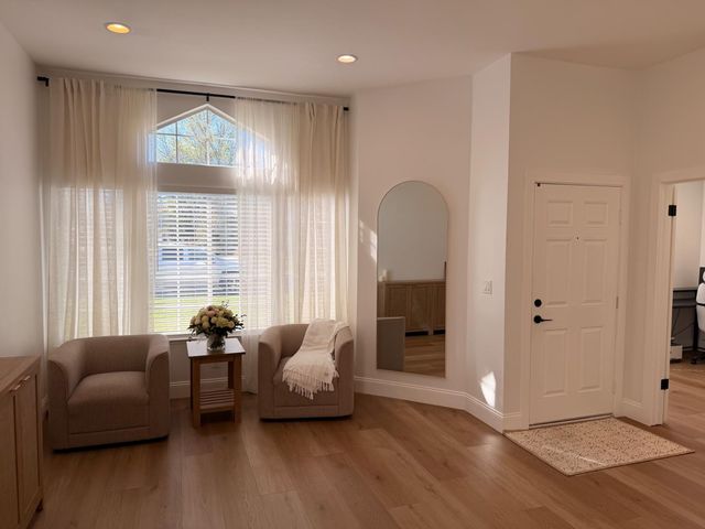 2222 Thurton Dr, Roseville, CA 95747