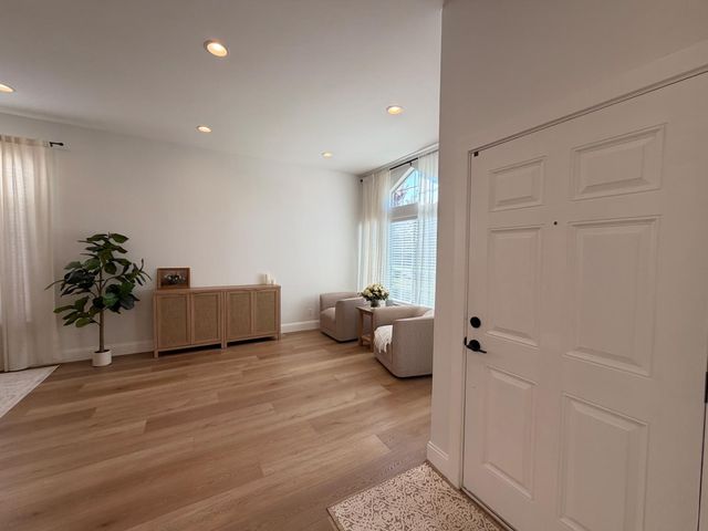 2222 Thurton Dr, Roseville, CA 95747