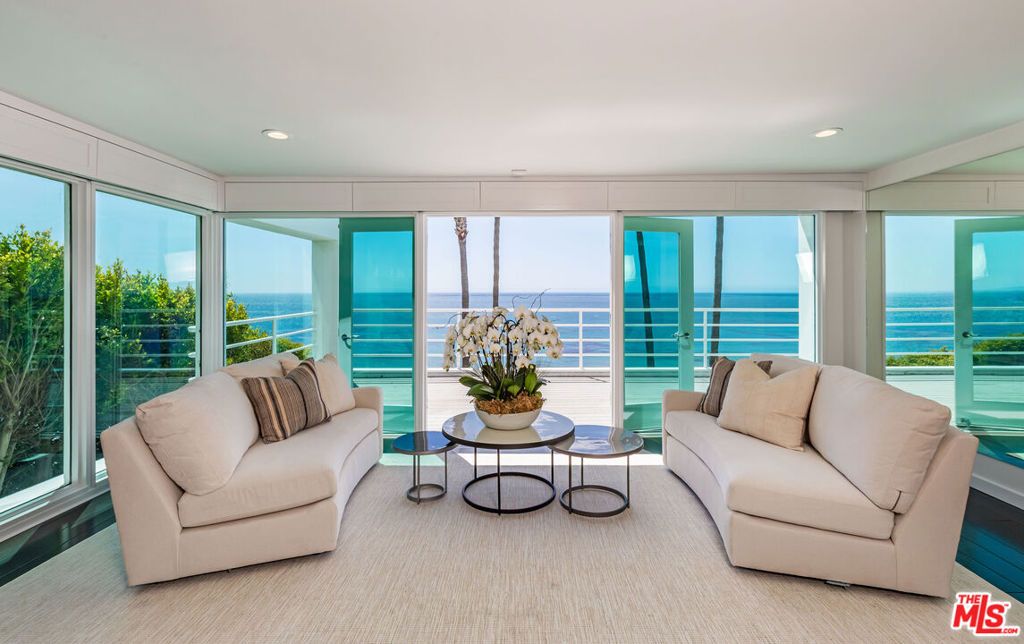 Image 25 of property listing at 27420 Pacific Coast Highway, Malibu, CA 90265