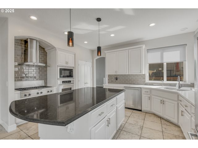 4907 Nw HIGHPOINT Dr, Camas, WA 98607