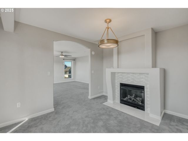 4907 Nw HIGHPOINT Dr, Camas, WA 98607