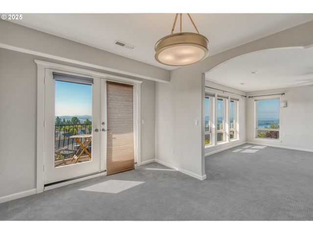 4907 Nw HIGHPOINT Dr, Camas, WA 98607