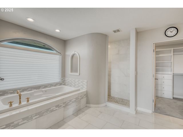 4907 Nw HIGHPOINT Dr, Camas, WA 98607