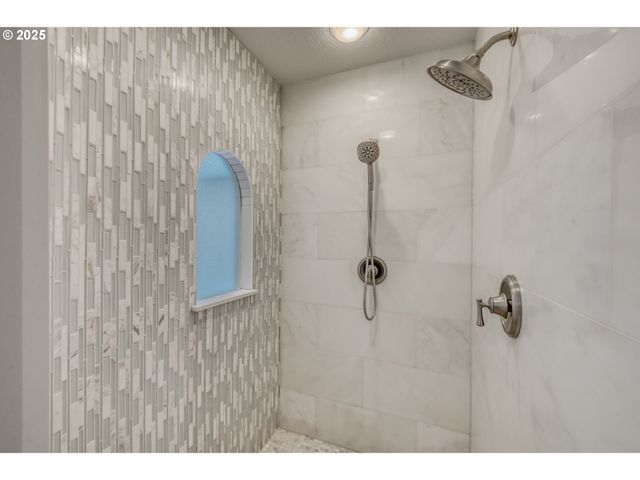 4907 Nw HIGHPOINT Dr, Camas, WA 98607