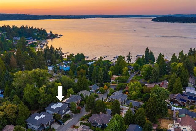 2227 77th Avenue SE, Mercer Island, WA 98040