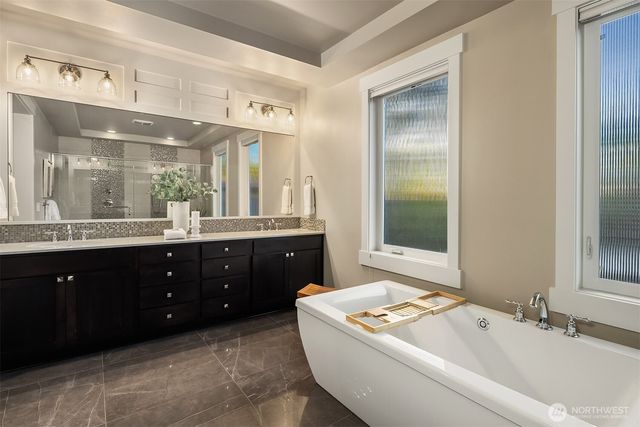 2227 77th Avenue SE, Mercer Island, WA 98040