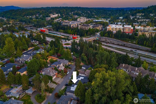 2227 77th Avenue SE, Mercer Island, WA 98040