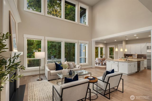 2227 77th Avenue SE, Mercer Island, WA 98040