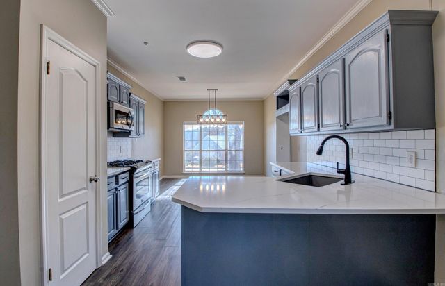 12212 Rainwood Road, Little Rock, AR 72212