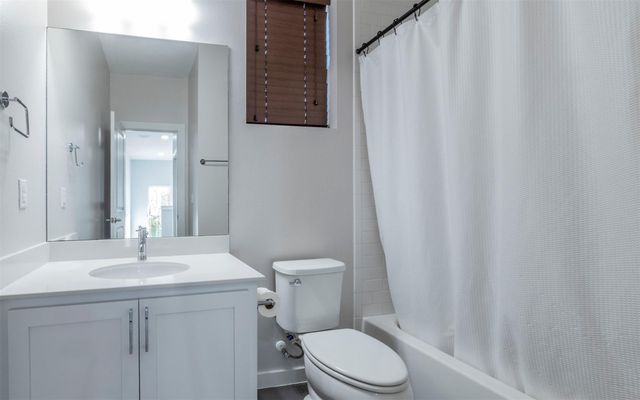 1128 Gunter ST B, Austin, TX 78702
