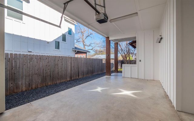 1128 Gunter ST B, Austin, TX 78702