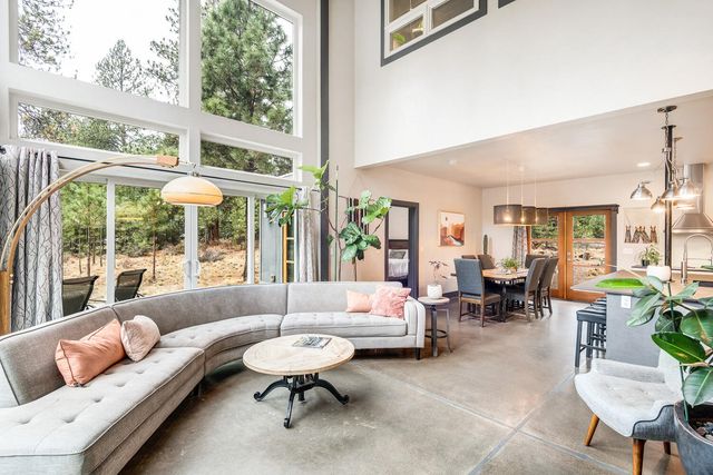 19354 Kiowa Road, Bend, OR 97702