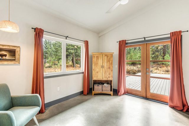 19354 Kiowa Road, Bend, OR 97702