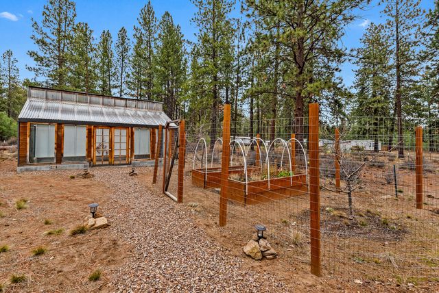 19354 Kiowa Road, Bend, OR 97702