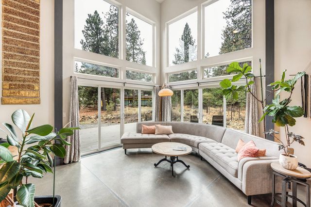 19354 Kiowa Road, Bend, OR 97702