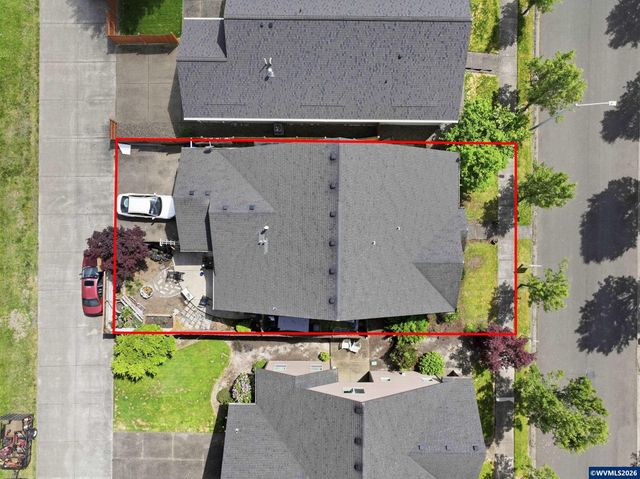 1701 Webb Lake Dr, Silverton, OR 97381