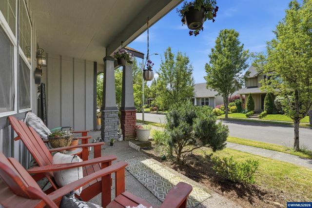 1701 Webb Lake Dr, Silverton, OR 97381