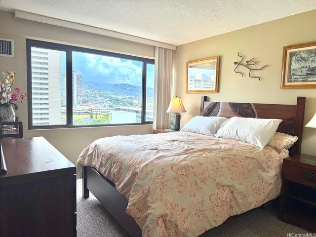2140 Kuhio Avenue 1411, Honolulu, HI 96815