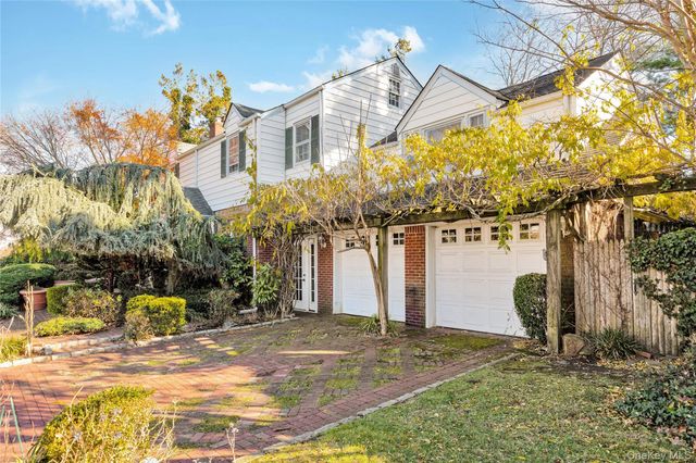 164 Waverly Avenue, East Rockaway, NY 11518