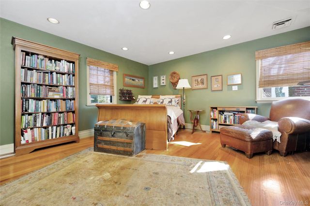 164 Waverly Avenue, East Rockaway, NY 11518