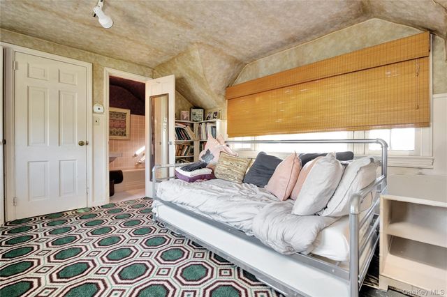 164 Waverly Avenue, East Rockaway, NY 11518