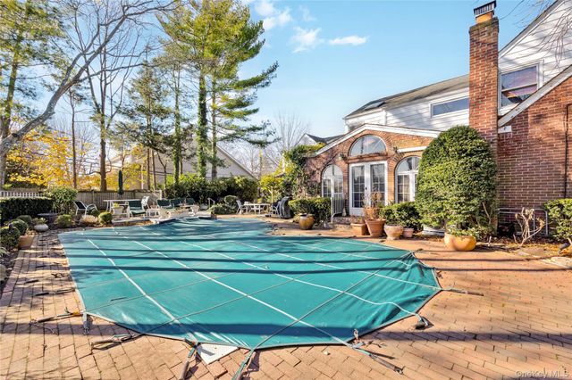 164 Waverly Avenue, East Rockaway, NY 11518