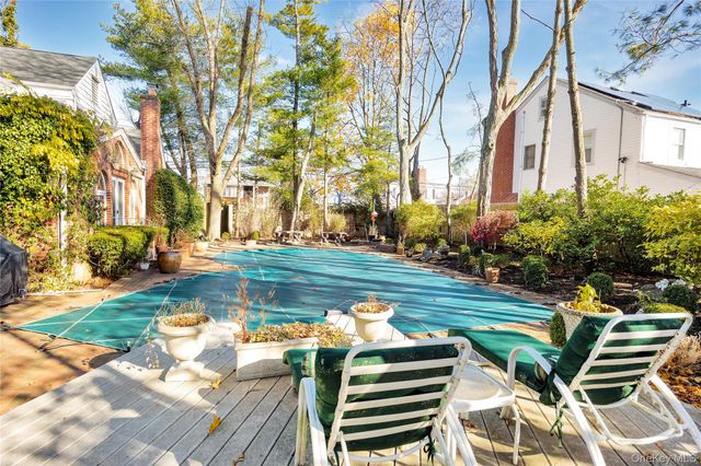 164 Waverly Avenue, East Rockaway, NY 11518