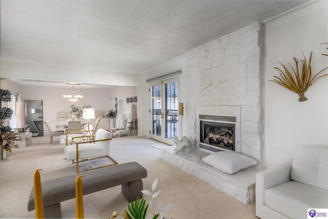 2851 S Wilson Rd, Radcliff, KY 40160